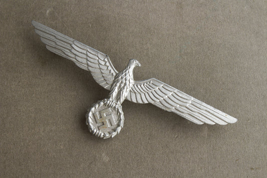 WW2 Tysk Wehrmacht Brystørn til den hvide Sommerjakke. Original.