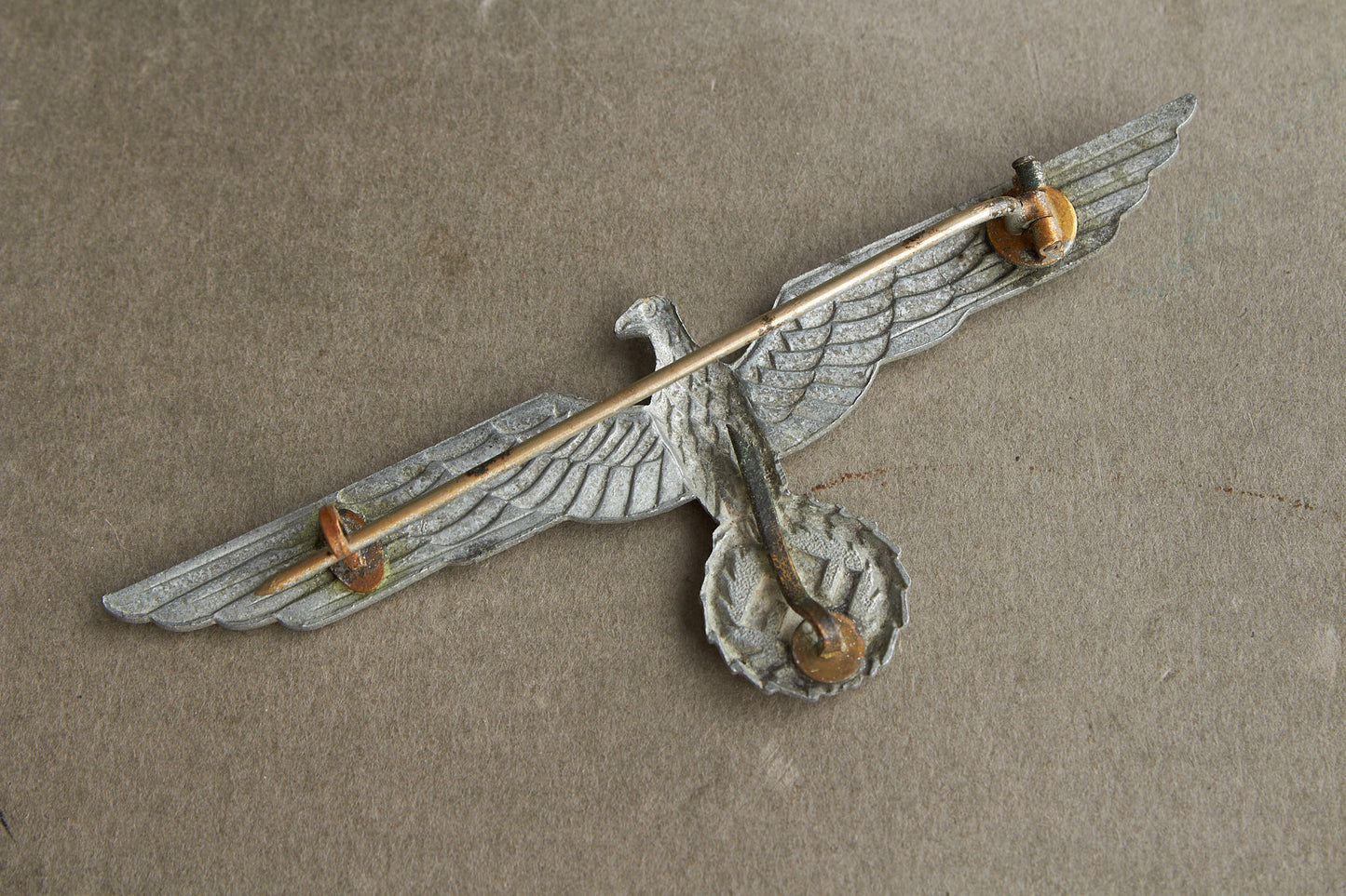 WW2 Tysk Wehrmacht Brystørn til den hvide Sommerjakke. Original.