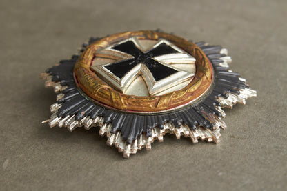 WW2 Tysk DKiG (Deutsches Kreuz in Gold) 1957-model. Original.