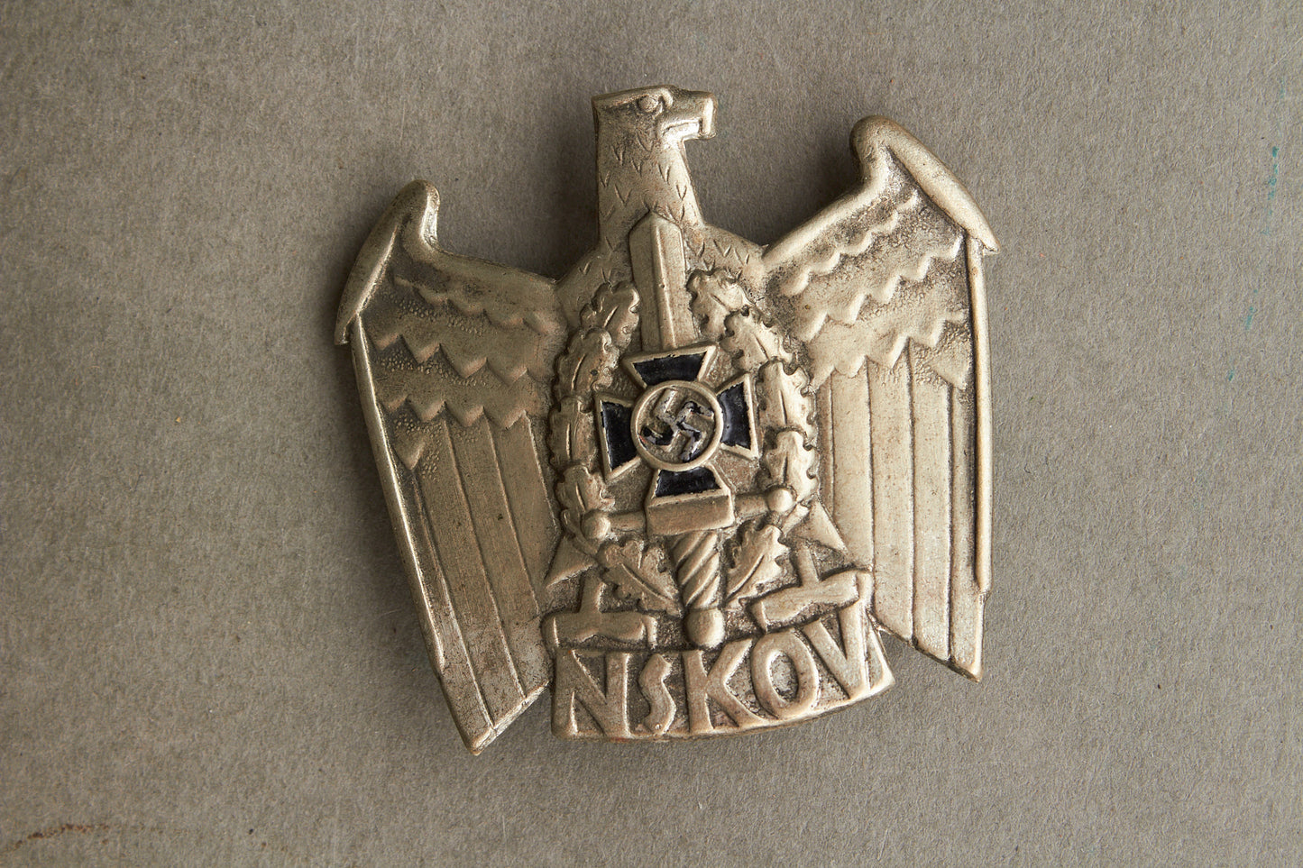 WW2 Tysk NSKOV Kasket ørn. Original.