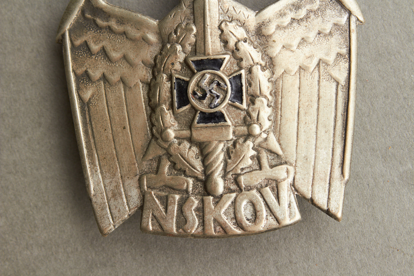 WW2 Tysk NSKOV Kasket ørn. Original.