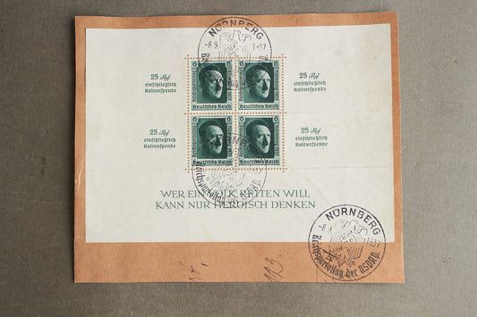 WW2 Tysk "AH" Frimærker på ark. Original.