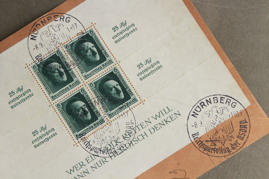 WW2 Tysk "AH" Frimærker på ark. Original.