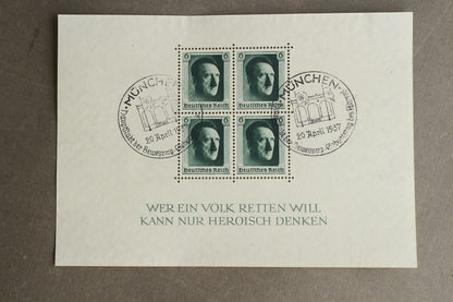 WW2 Tysk "AH" Frimærker på ark. Original.