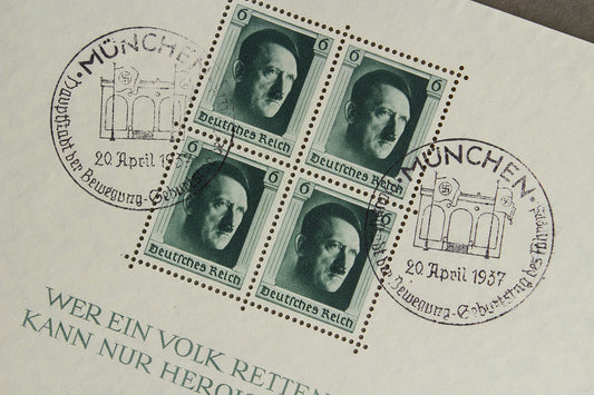 WW2 Tysk "AH" Frimærker på ark. Original.