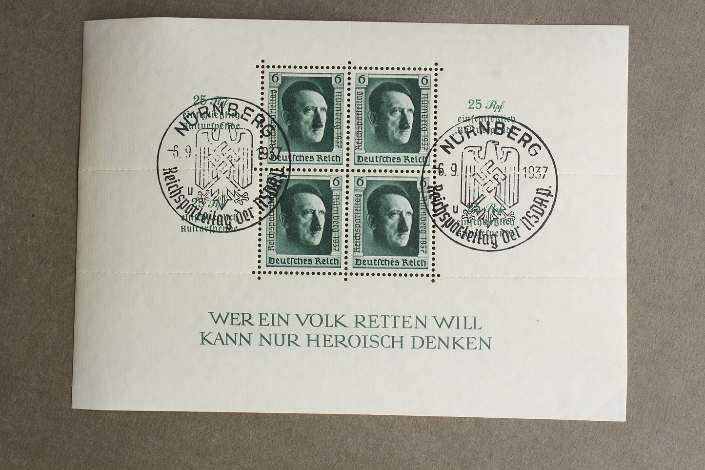 WW2 Tysk "AH" Frimærker på ark. Original.