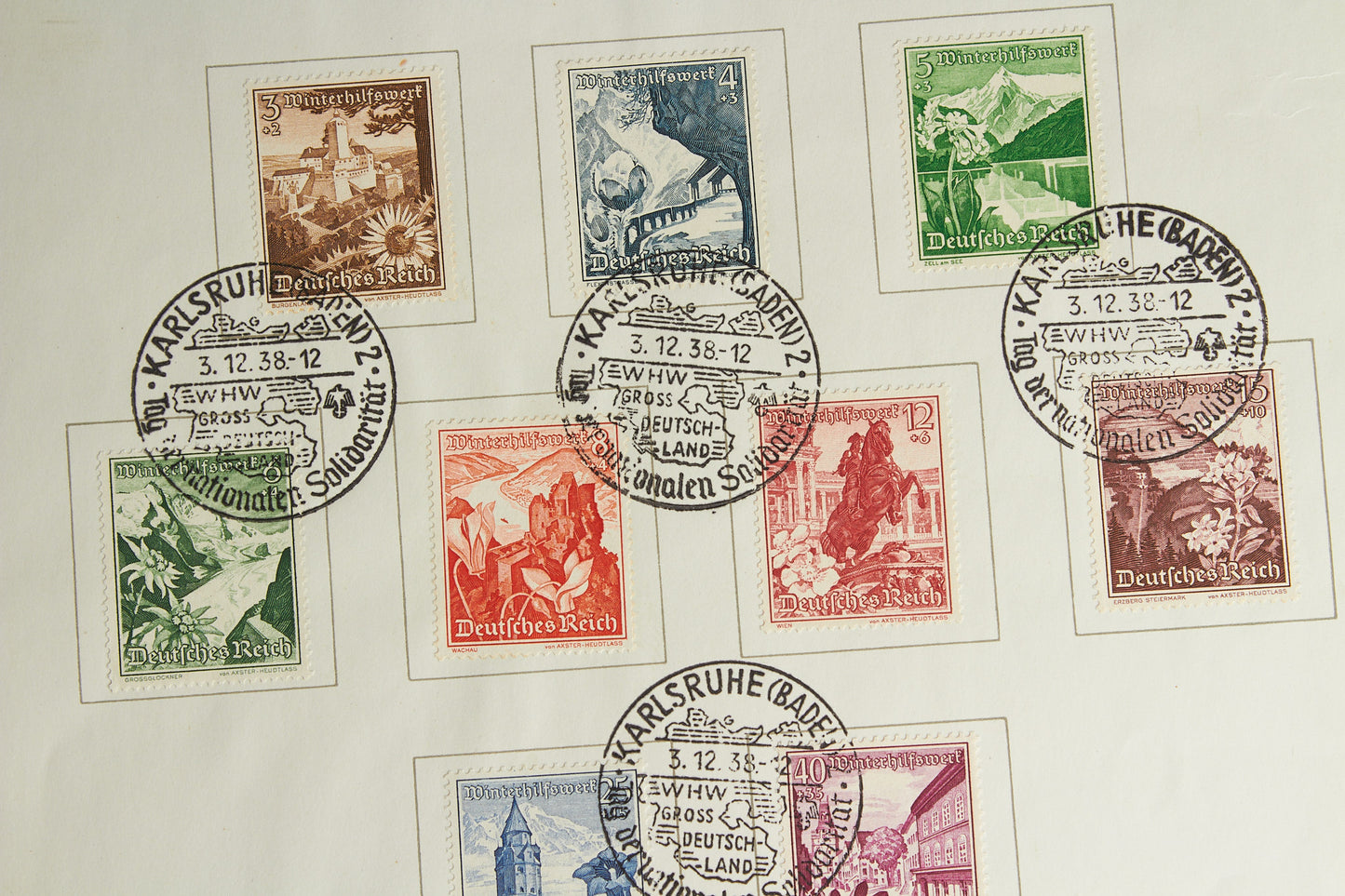 WW2 Tysk WHW Frimærker på samler-ark. Original.