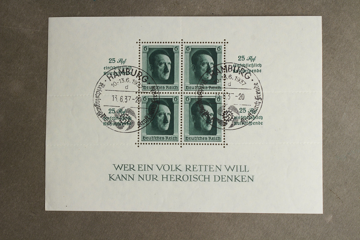 WW2 Tysk "AH" Frimærker på ark. Original.