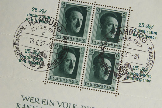 WW2 Tysk "AH" Frimærker på ark. Original.