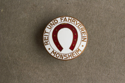 WW2 Tysk "Reit- und Fahrverein Monsheim" Medlems mærke. Original.