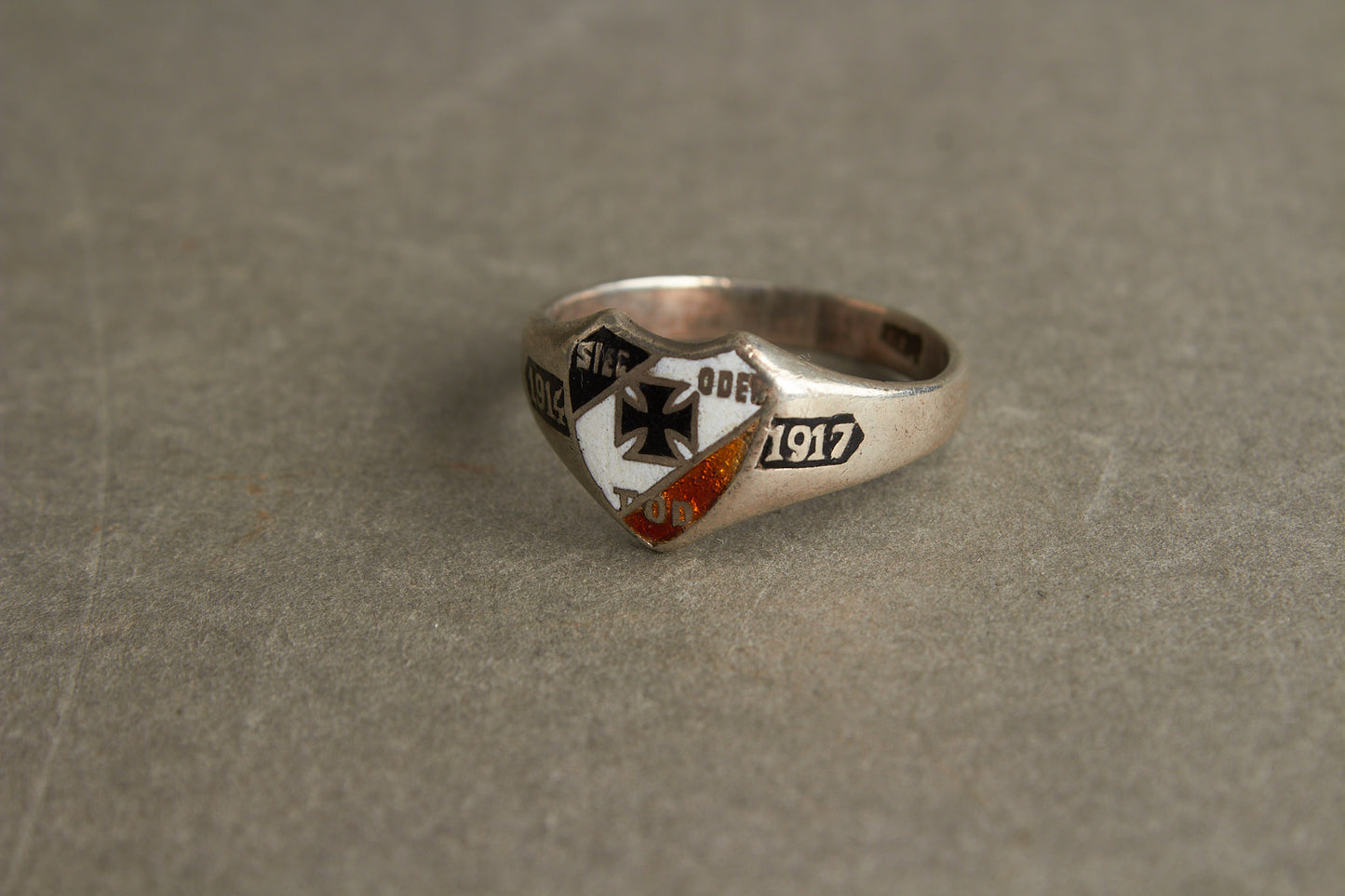 WW1 Tysk Veteran ring "1914-1917" & "SIEG ODER TOD". I ægte sølv. Original.