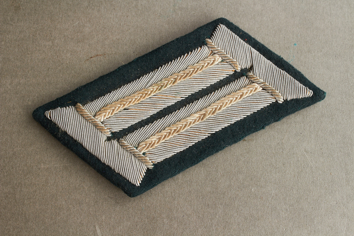 WW2 Tysk Wehrmacht Officer Kravespejl. Original.