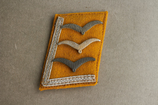 WW2 Tysk Luftwaffe "Flieger" (Flyvende personel) Kravespejl. Fjernet fra uniform. Original.