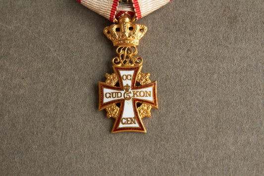 WW2 Dansk Kong Christian d. 10 Ridderkors miniature i ægte guld. Ses ikke tit. Original.