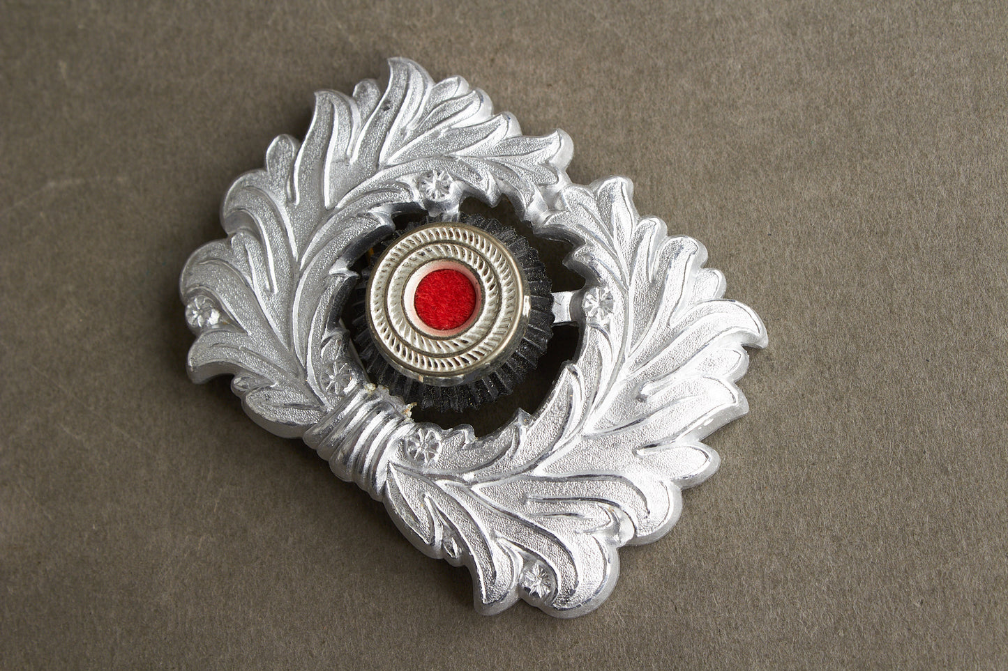 WW2 Tysk Zolldienst Kasketmærke. Original.