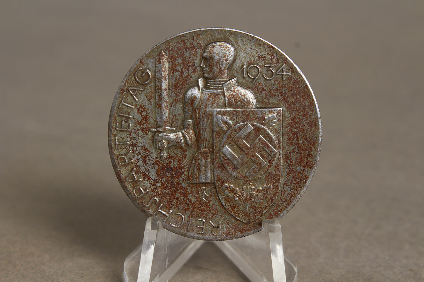 WW2 Tysk NSDAP "Reichsparteitag 1934" Tinnie. Original.