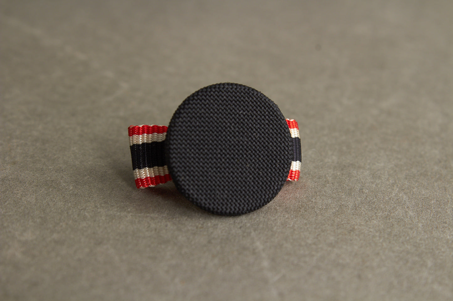 WW2 Tysk KVK m. sværd Sløjfespange. Original.