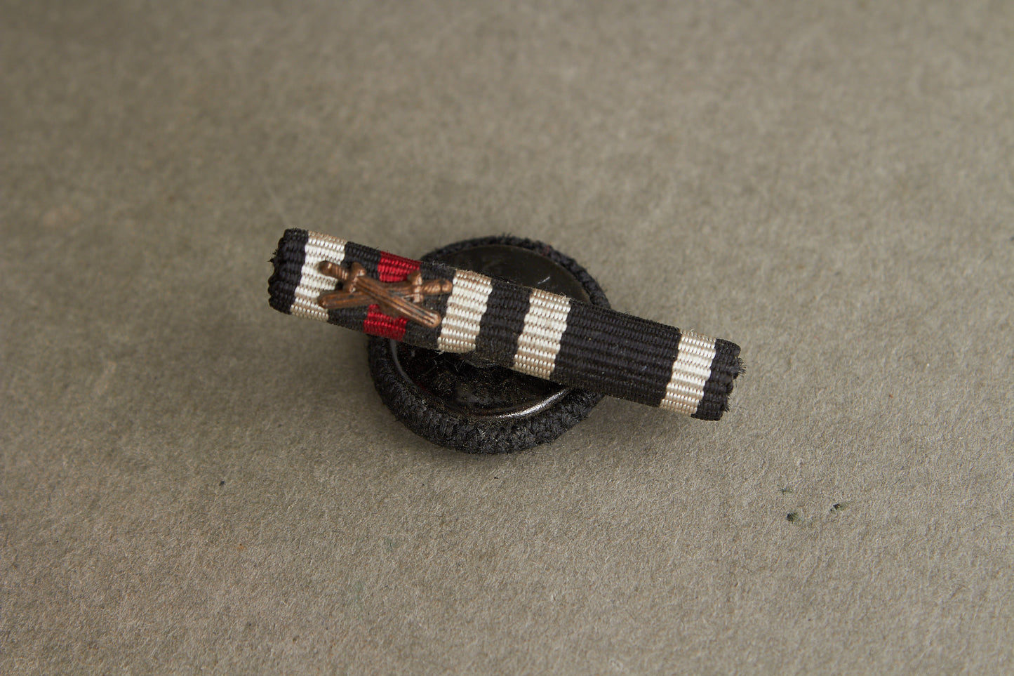 WW1/WW2 Tysk Knaphulspange. Original.