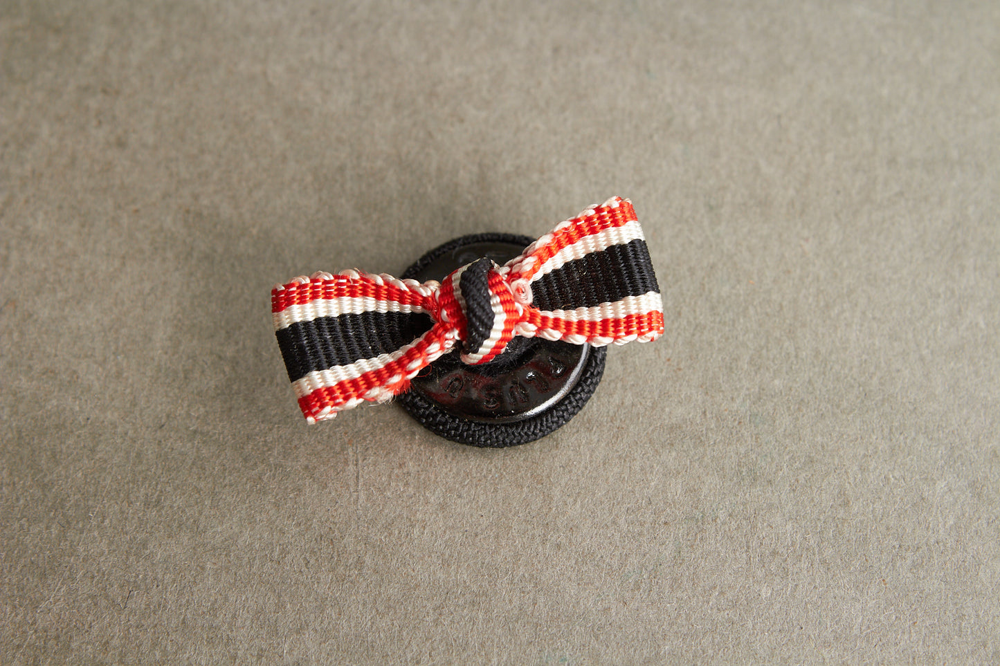 WW2 Tysk KVK u. sværd Sløjfespange. Original.