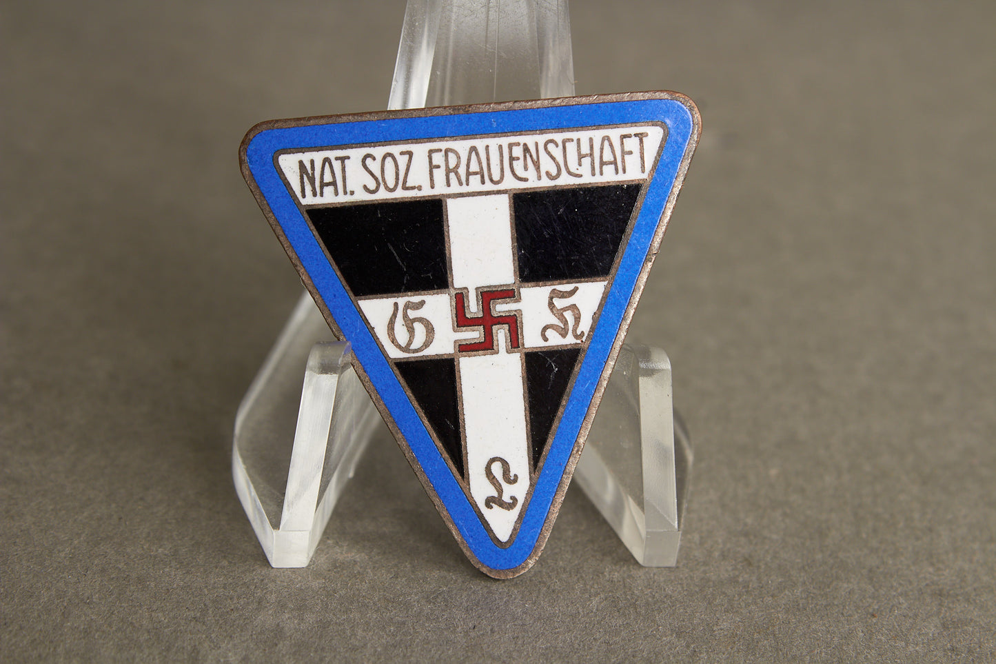 WW2 Tysk "Frauenschaft" Medlemsmærke. Original.