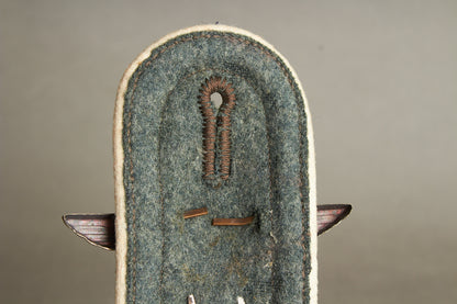 WW2 Tysk Wehrmacht Veteran "Souvenir". Skulderstrop med ørn (hagekors knækket). Original.