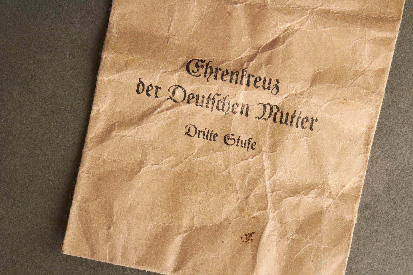 WW2 Tysk Mutterkreuz i Bronze Pose. Original.