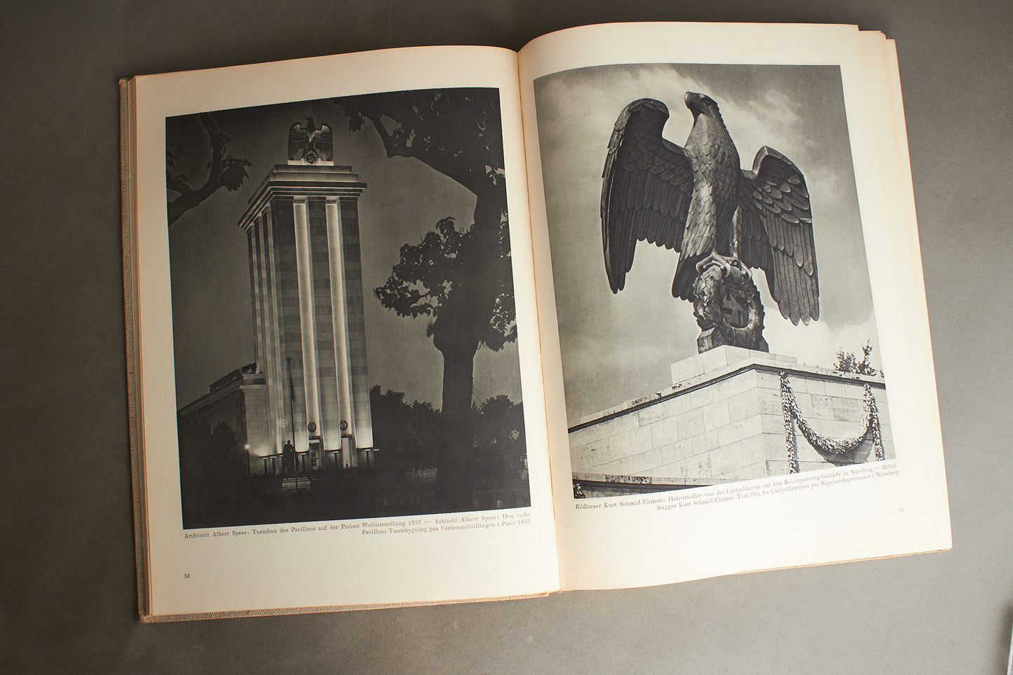 WW2 Tysk/Dansk Nazistisk udgivelse "Moderne Tysk Arkitektur". En af de bedre. A4-størrelse. Original.