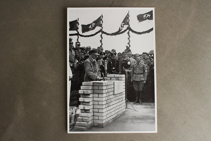 WW2 Tysk "Cigaretten Album" Billede. 12x17 cm. Godt motiv med AH. Original.