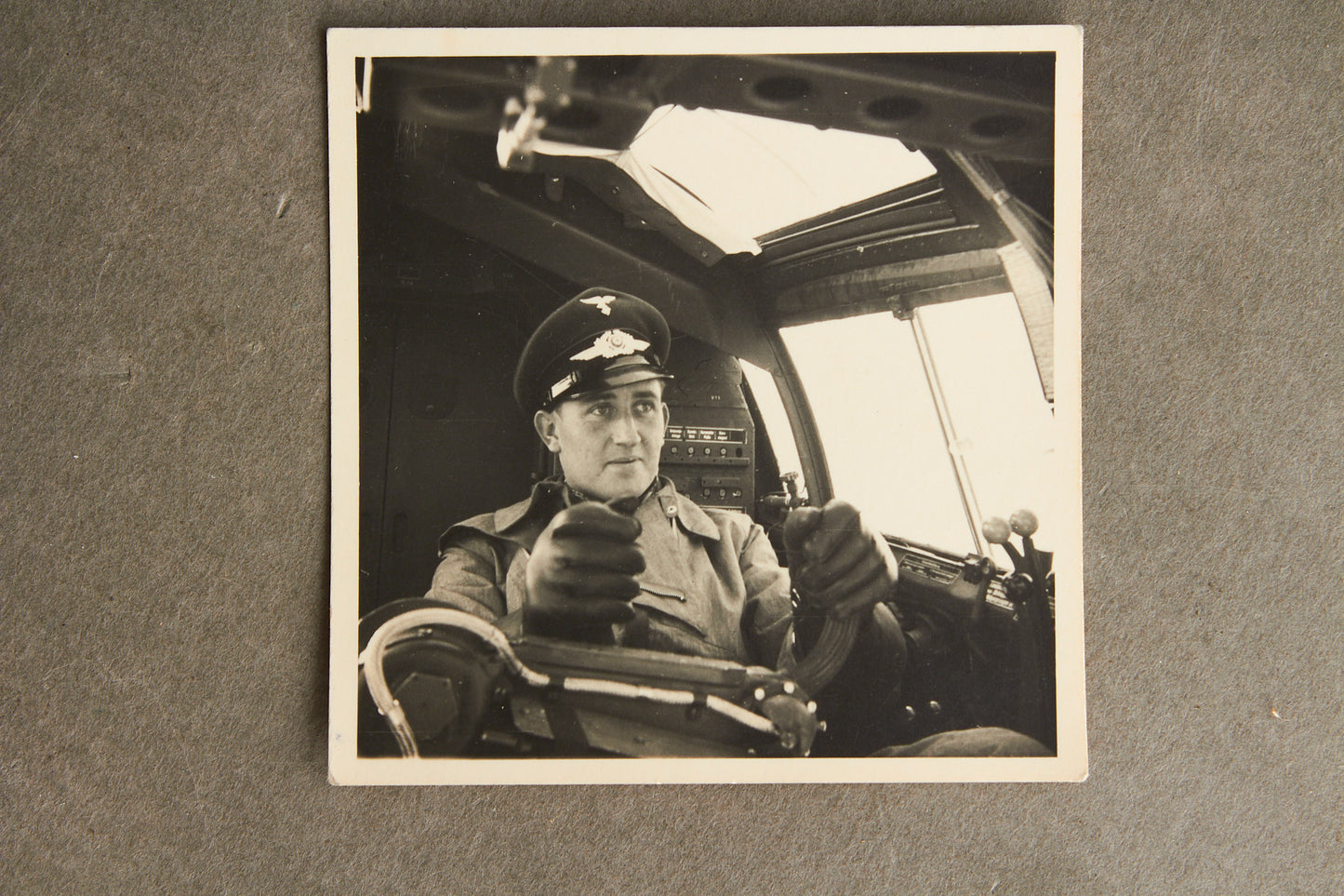 WW2 Tysk Foto af Luftwaffe Pilot. Original.