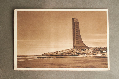 WW2 Tysk Kriegsmarine Postkort med "Marinedenkmal" Kiel. Original.