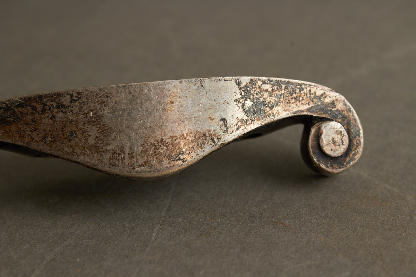 WW2 Tysk Wehrmacht Daggert "Parerstang". Ørn og Hagekors fjernet. Original.