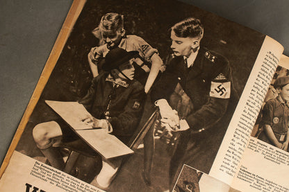 WW2 Tysk "Die Woche" Blad. Illustrativ SA Forside. Original.