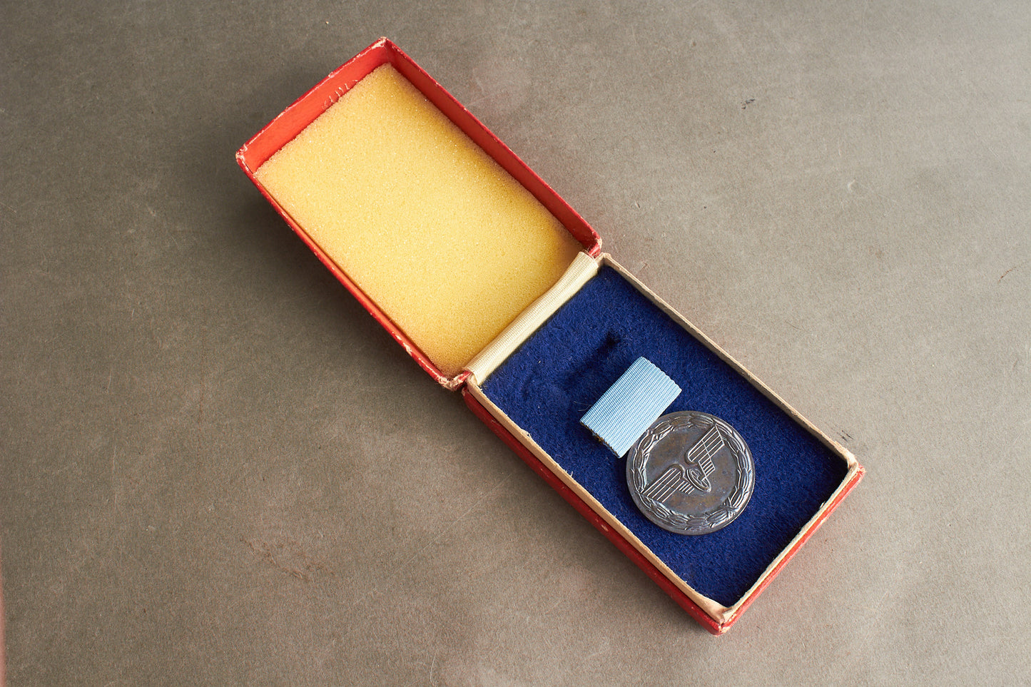 Østtysk DDR Medalje i æske. Original.