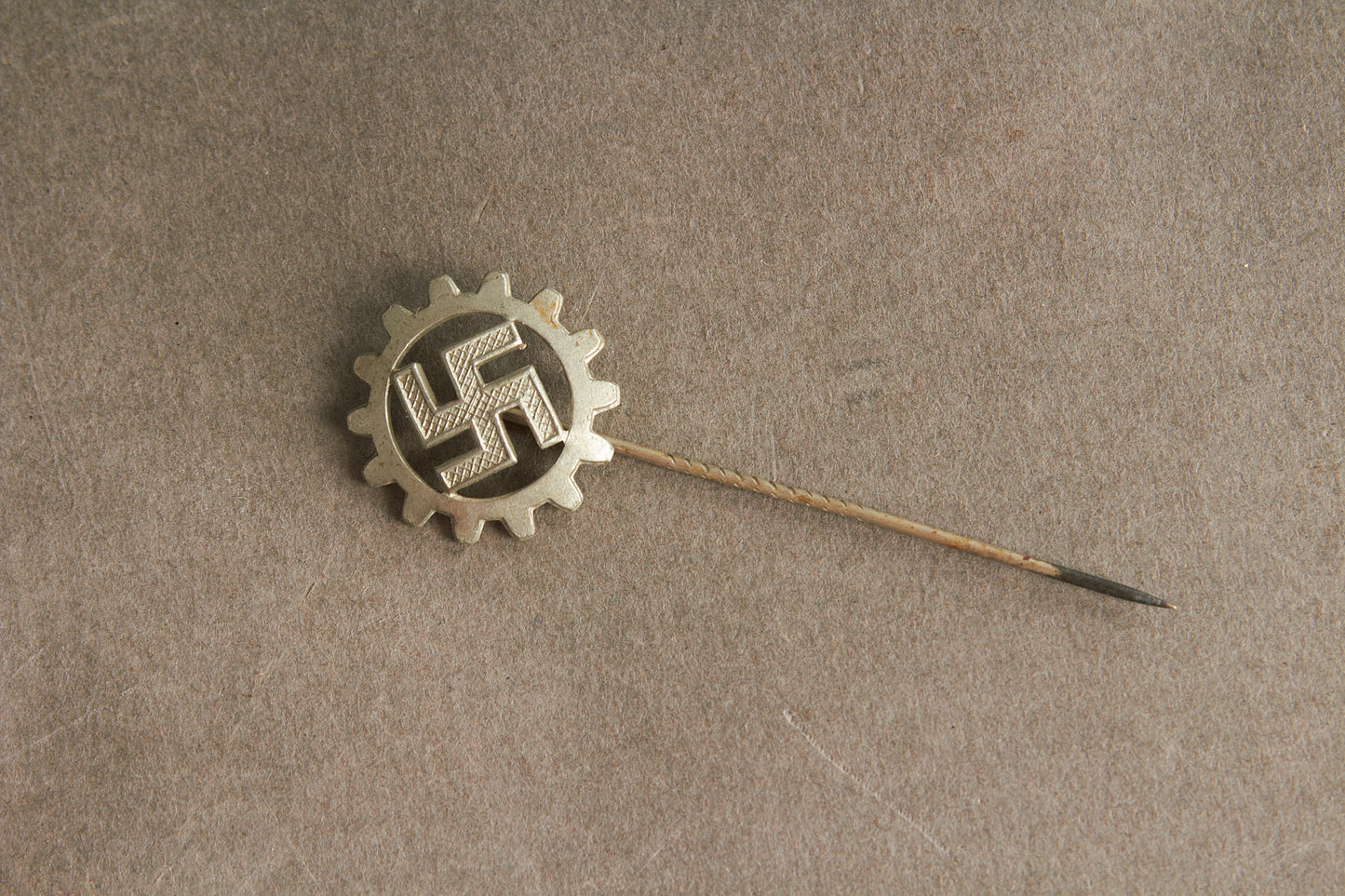 WW2 Tysk DAF Medlemspin. Original.