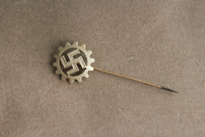 WW2 Tysk DAF Medlemspin. Original.
