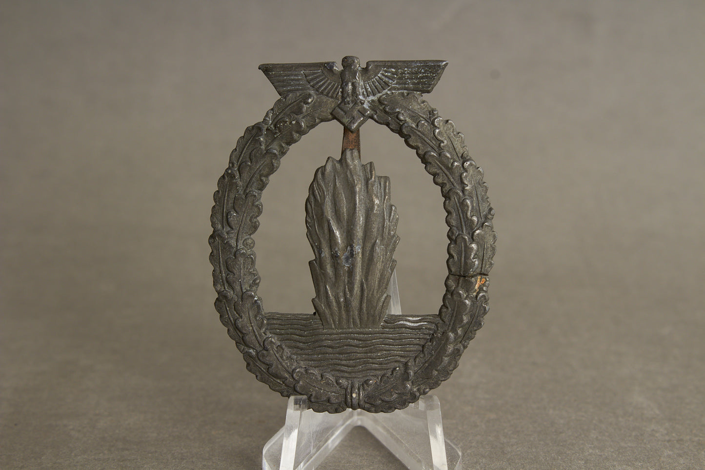 WW2 Tysk Kriegsmarine "Minensucher-Kriegsabzeichen". Fremstiller R.S.. Original.