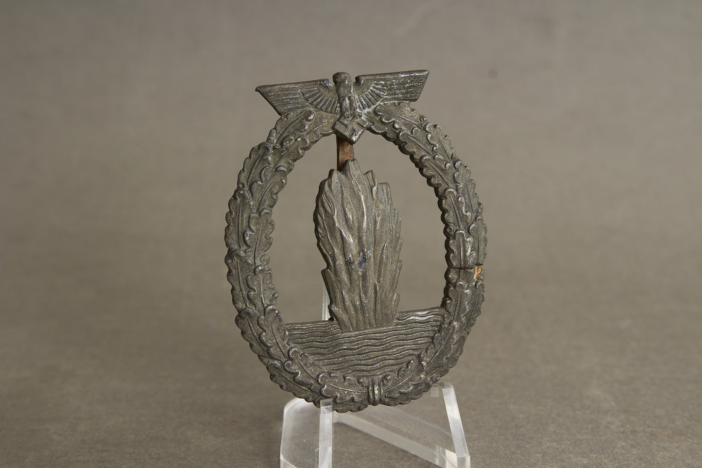WW2 Tysk Kriegsmarine "Minensucher-Kriegsabzeichen". Fremstiller R.S.. Original.
