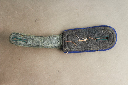 WW2 Tysk Wehrmacht "Sanitäter" Skulderstrop. Til kampuniformen. Original.