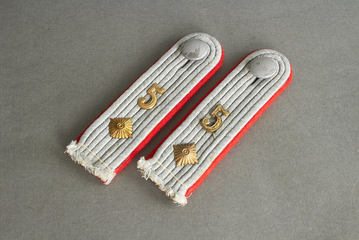 WW2 Tysk Wehrmacht "Artillerie" Skulderstropper. Matchende par. Original.