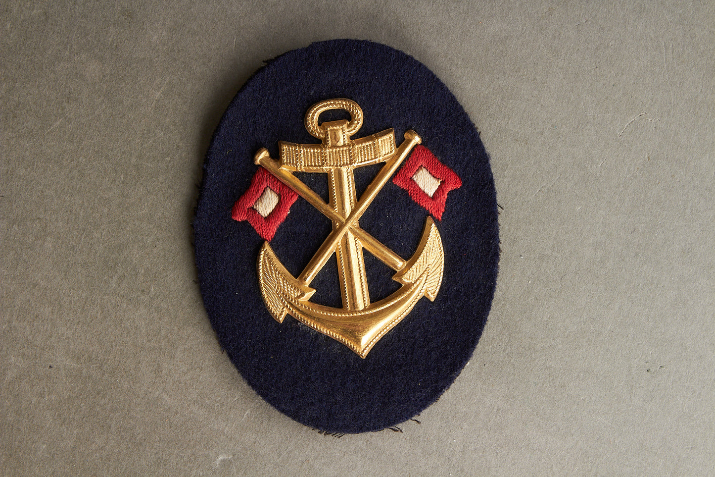 WW2 Tysk Kriegsmarine Specialist Ærmemærke i metal. Original.