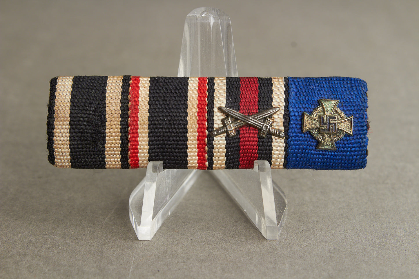 WW1/WW2 Båndspange med Treudienst Miniature. Original.