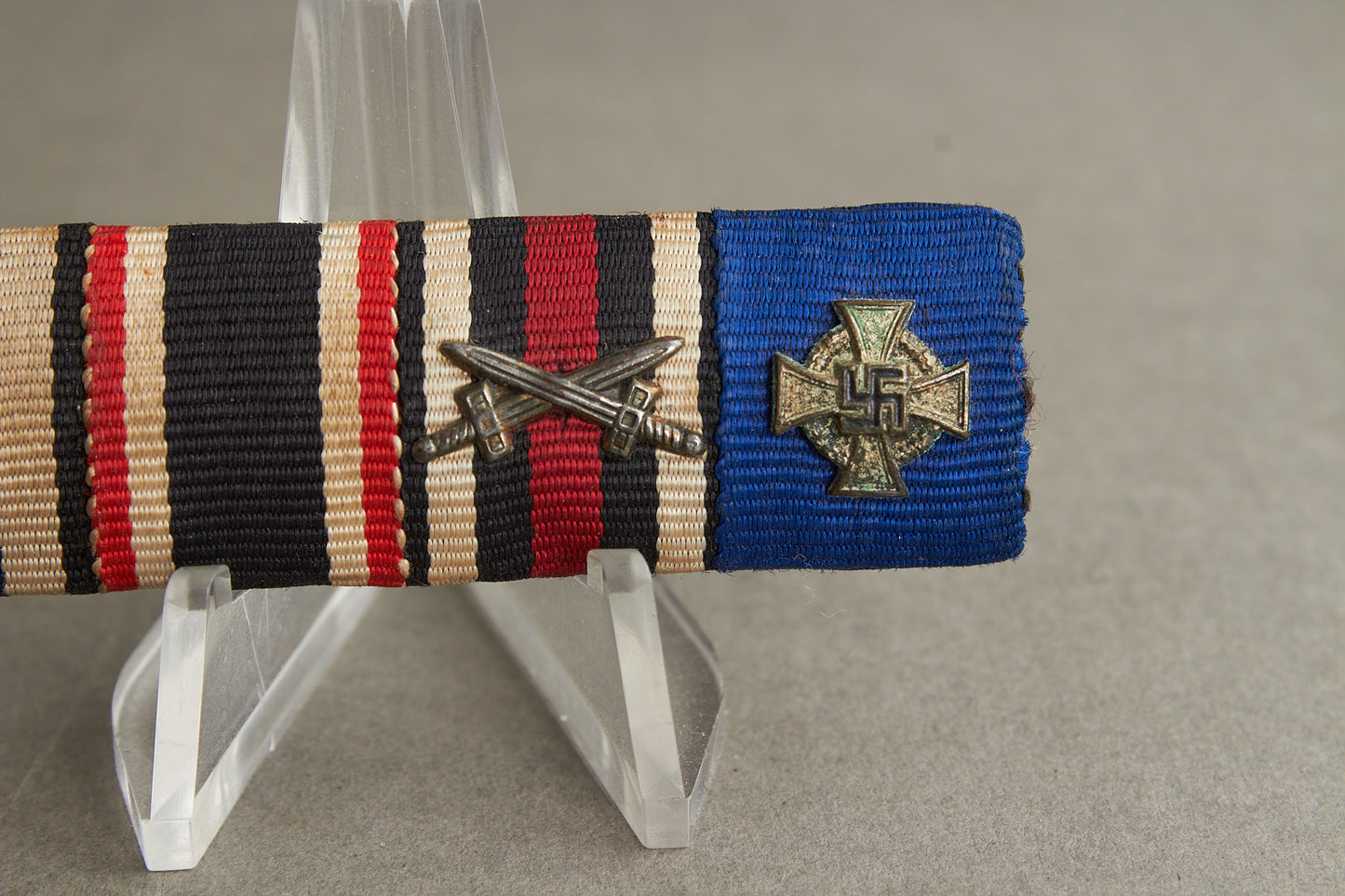 WW1/WW2 Båndspange med Treudienst Miniature. Original.