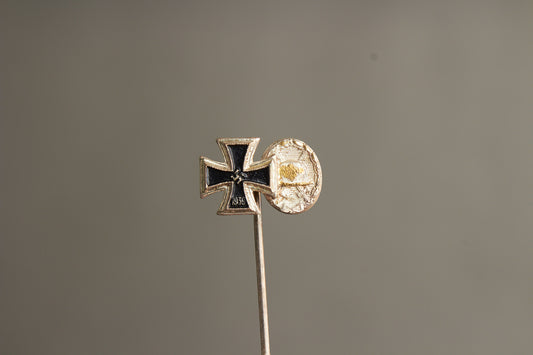 WW2 Tysk Jernkors og Sårettegn i Sølv Miniature Pin. Original.