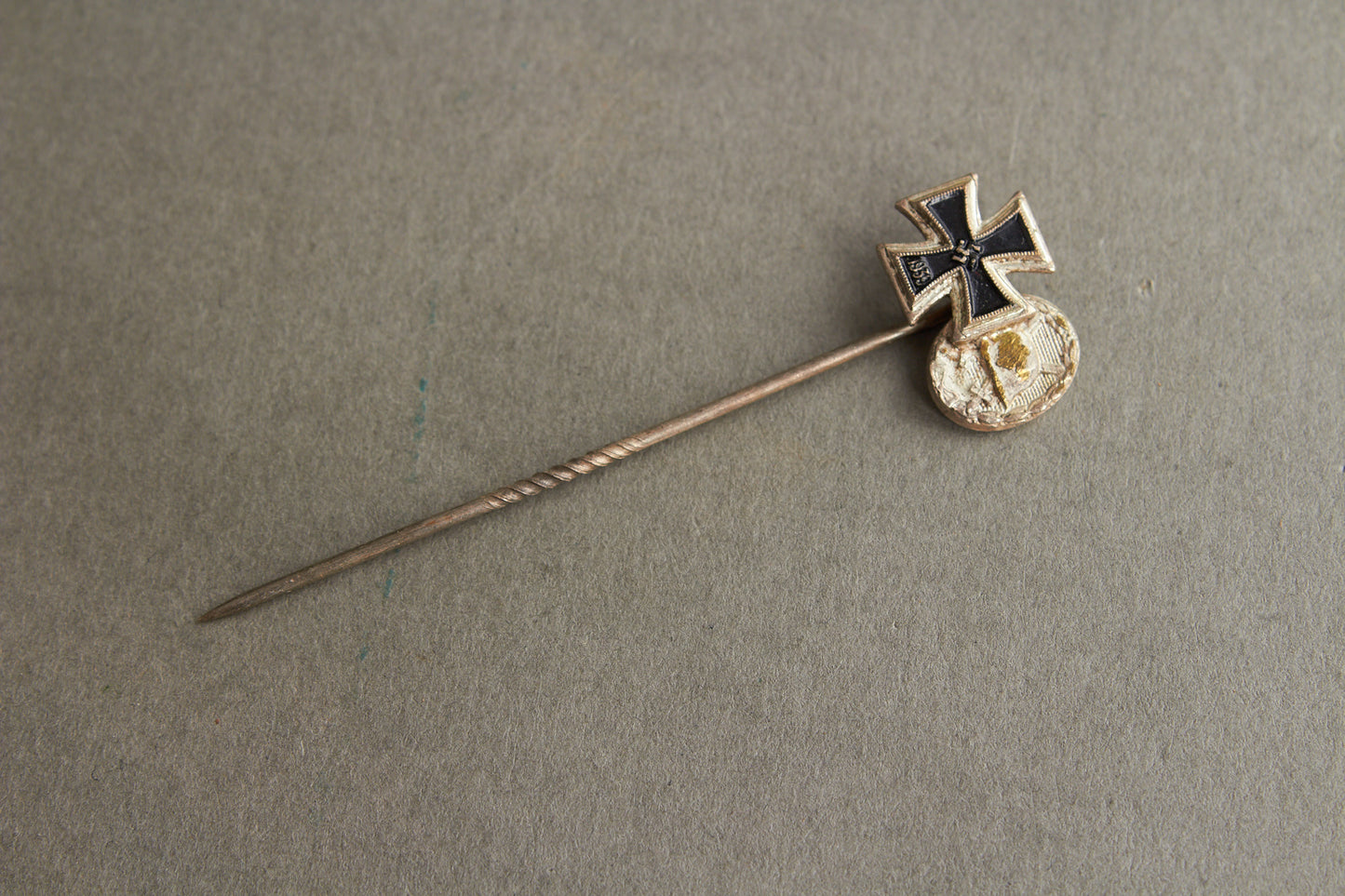 WW2 Tysk Jernkors og Sårettegn i Sølv Miniature Pin. Original.