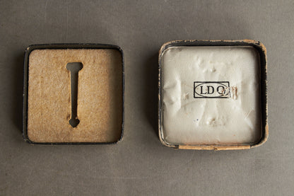 WW2 Tysk Jernkors 1. Klasse LDO æske. Mangler bunden. Original.