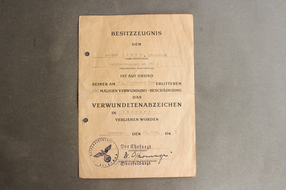 WW2 Tysk Sårettegn i Sort Urkunde. Original.
