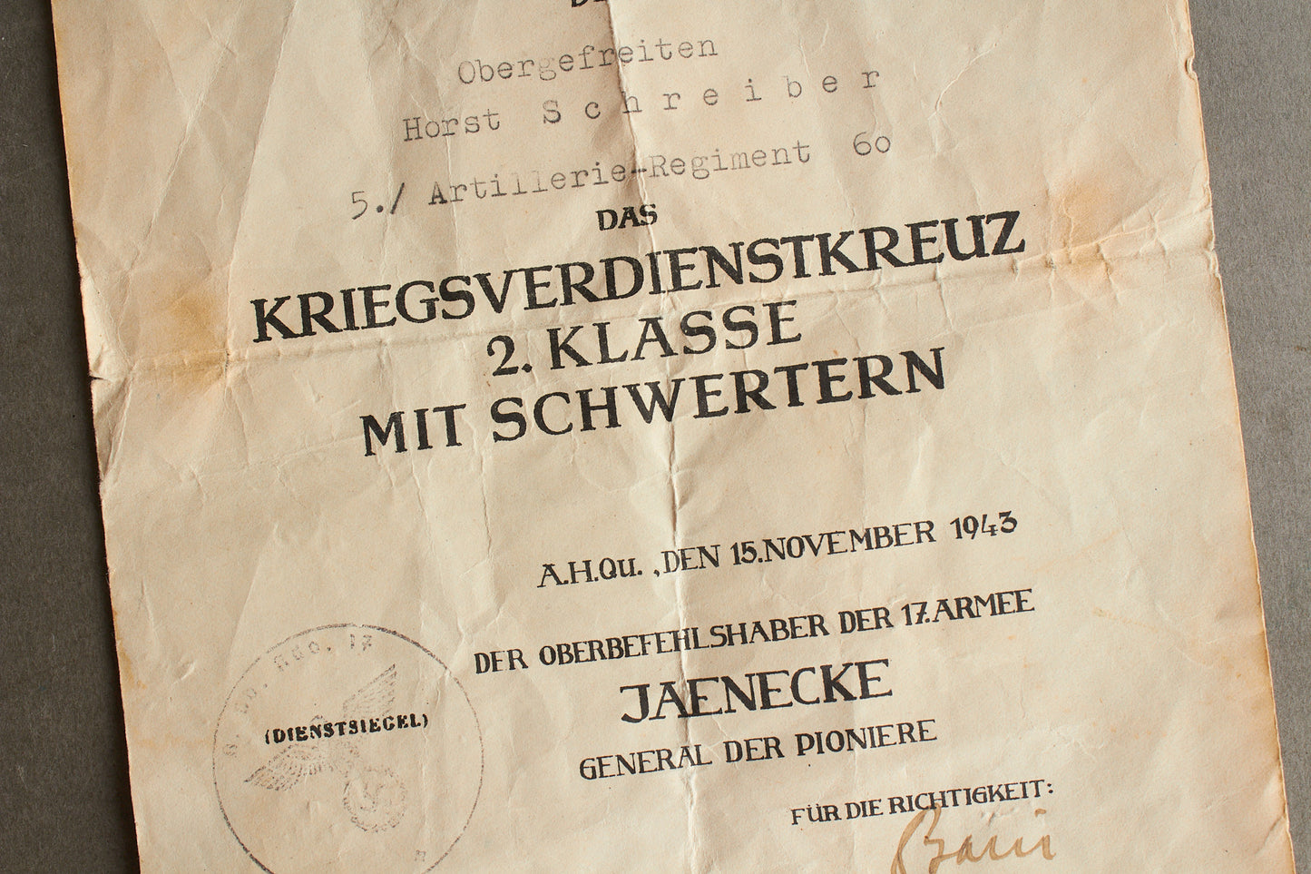 WW2 Tysk KVK 2. klasse med sværd Urkunde. Original.