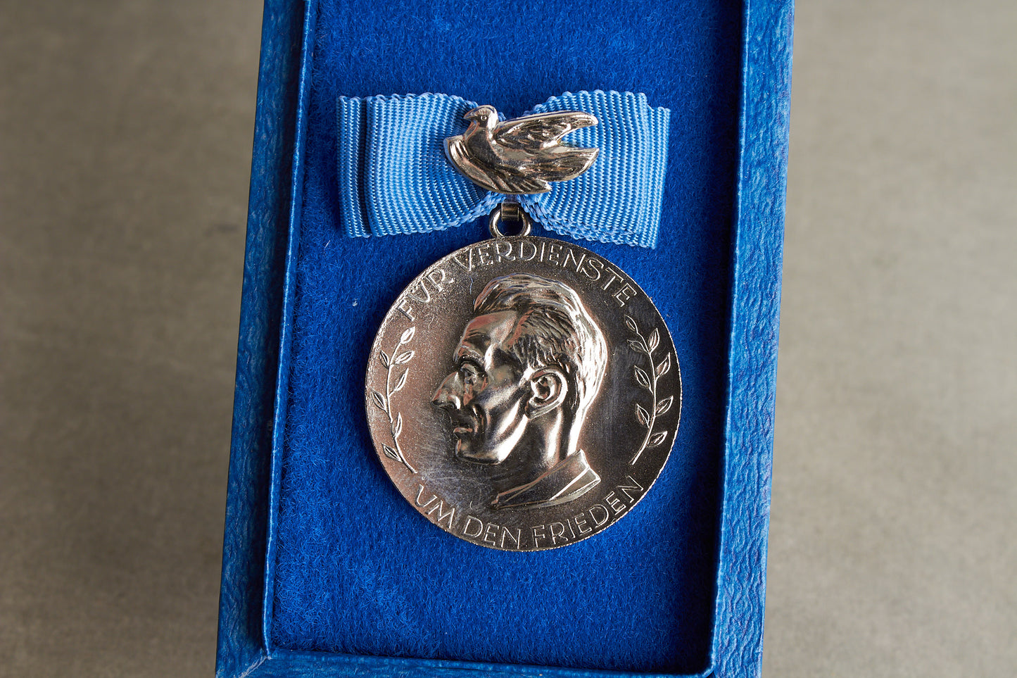 Østtysk DDR Medalje i Æske. Original.