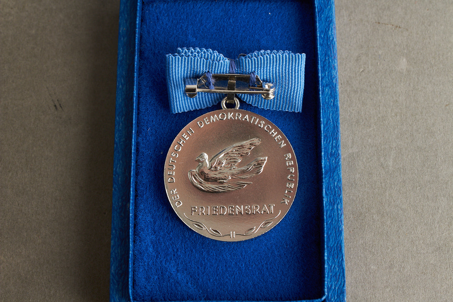 Østtysk DDR Medalje i Æske. Original.