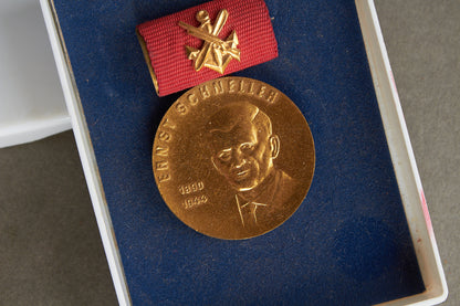 Østtysk DDR Medalje i Æske. Original.